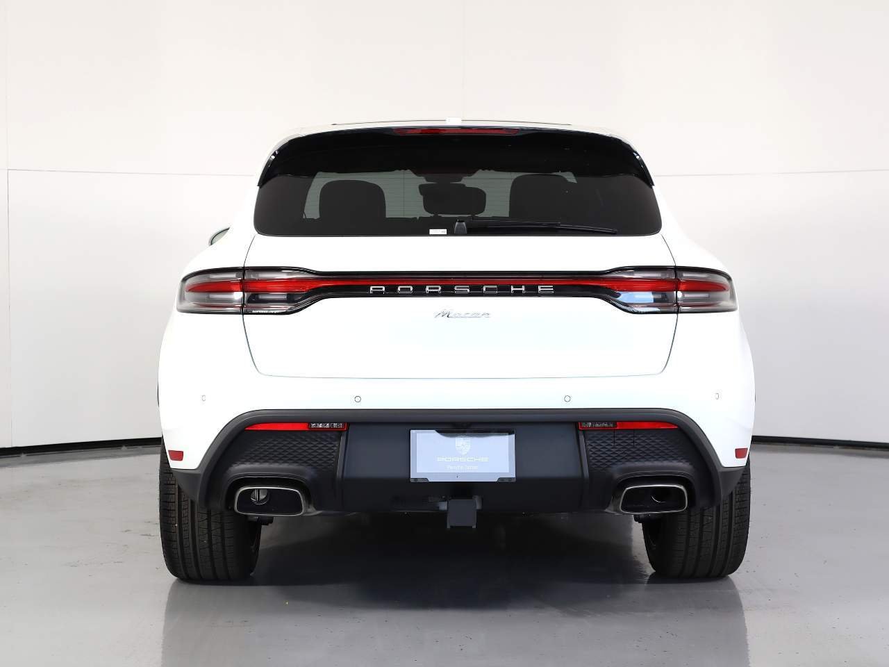 2025 Porsche Macan - Photo 6