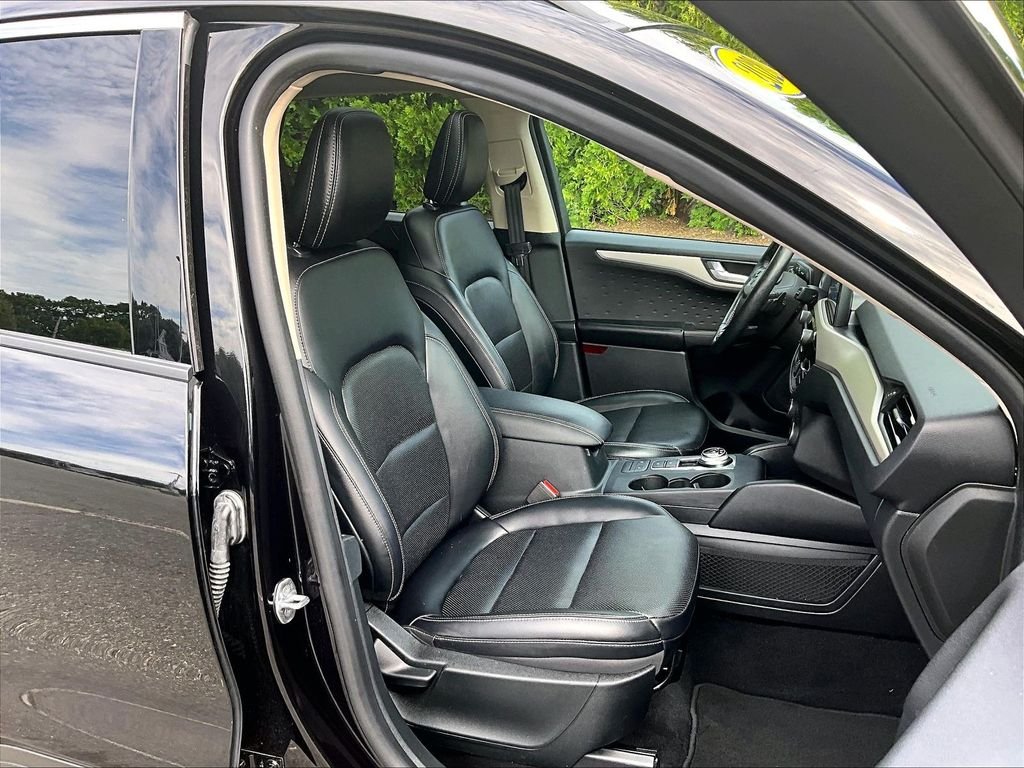 Used 2020 Black Ford SEL image 11