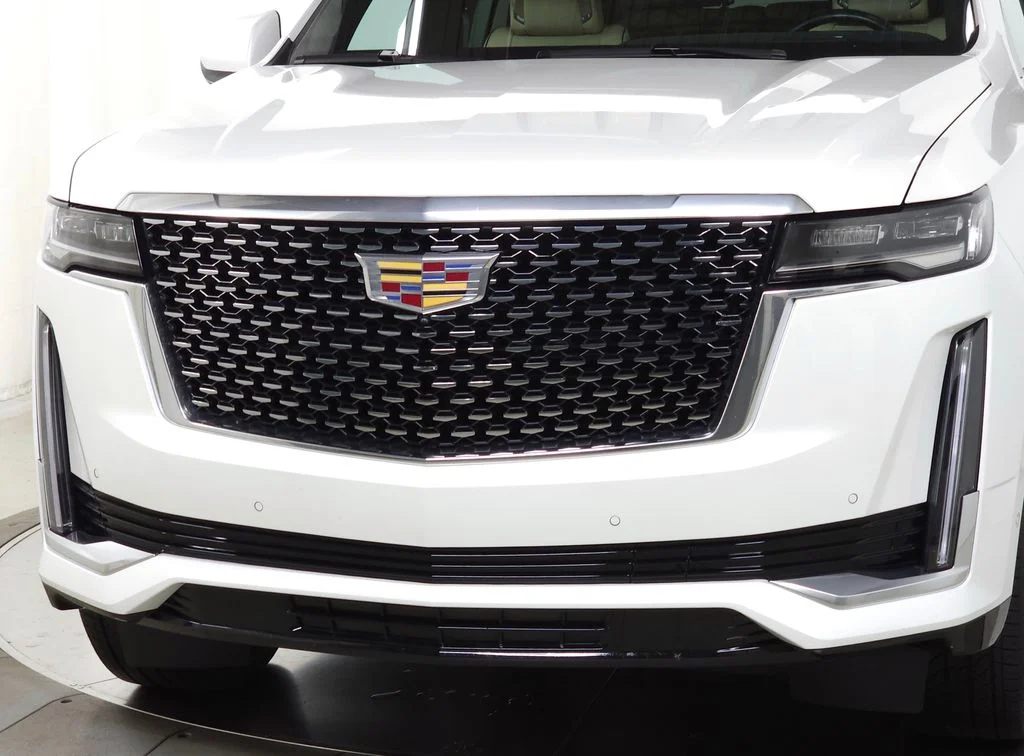 Used 2024 White Cadillac Premium Luxury image 12