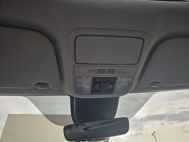 2025 Honda Odyssey Touring - Photo 42