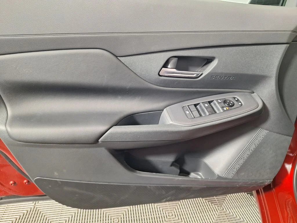 Used 2026 Scarlet Nissan SV image 29