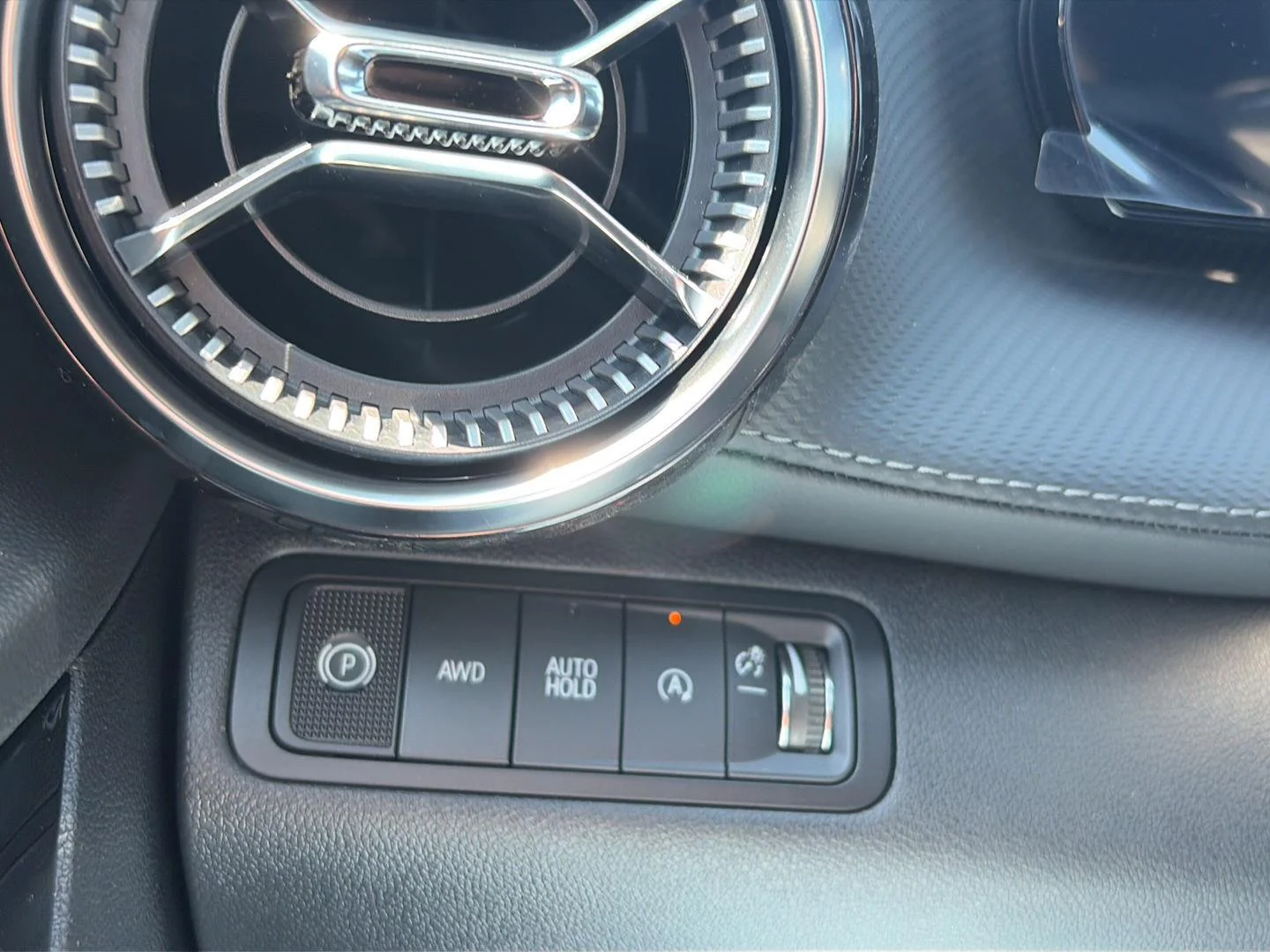 2027 Chevrolet Equinox LT - Photo 34