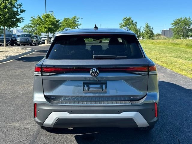 New 2026 Platinum Gray Metallic Volkswagen 2.0T SE image 4