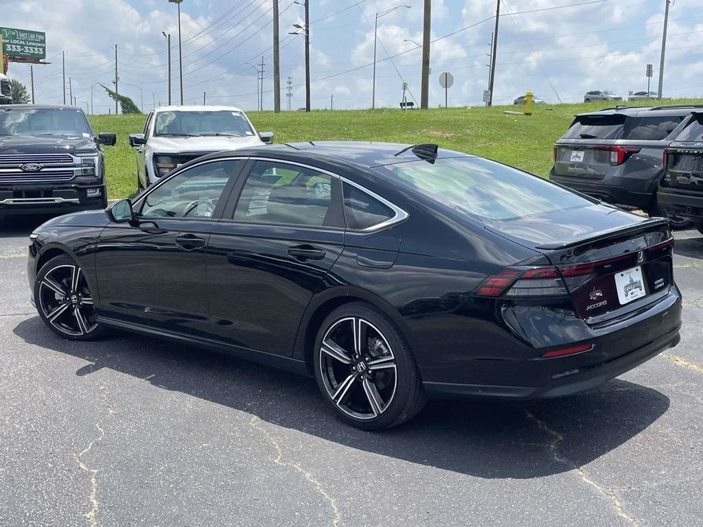 Certified Used 2025 Black Honda Sport image 5