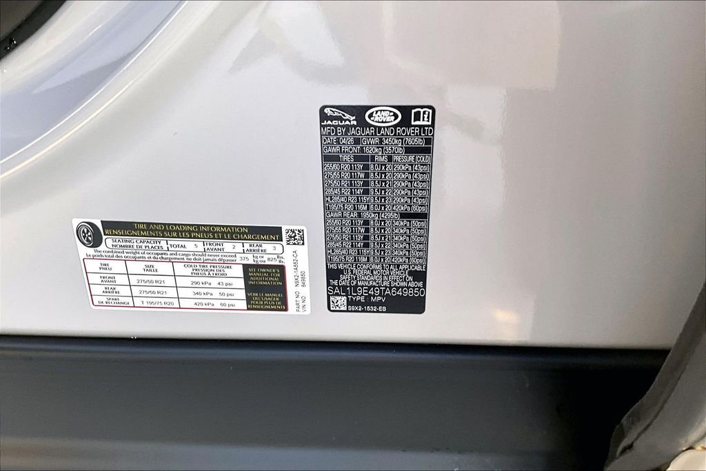 New 2026 BORASCO GREY Land Rover Dynamic SE image 8