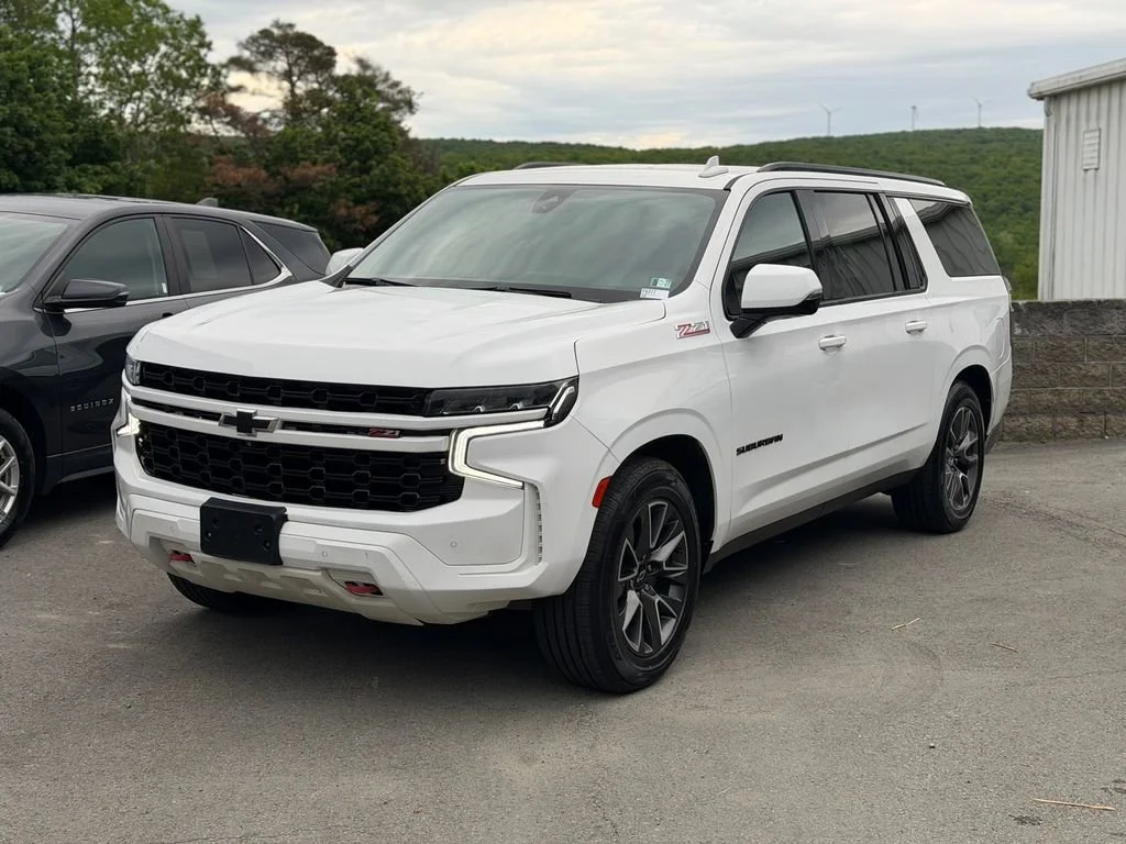 2021 Chevrolet Suburban 4WD 1500 Z71's photo