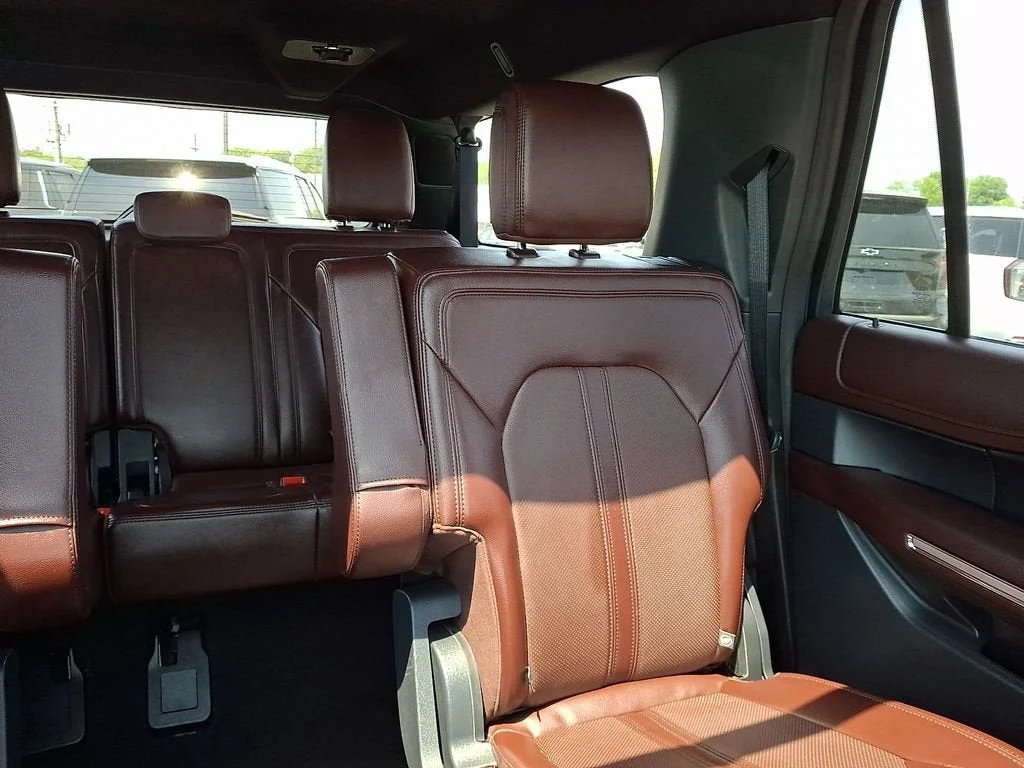 Used 2024  Ford Limited image 54