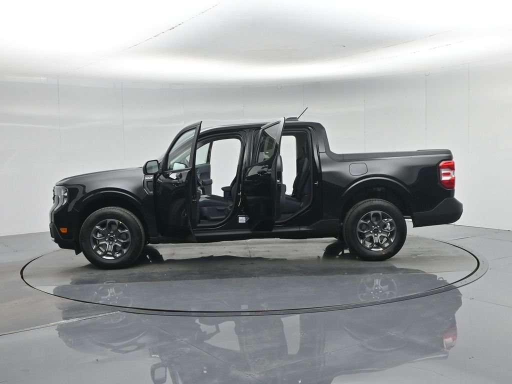 New 2026 Shadow Black Ford XLT image 24