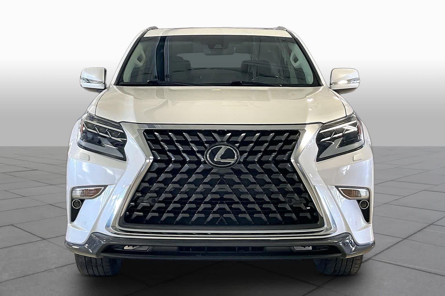 Used 2023 Eminent White Pearl Lexus Premium image 3