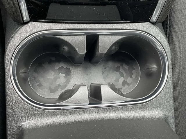 New 2026 White GMC Elevation image 27