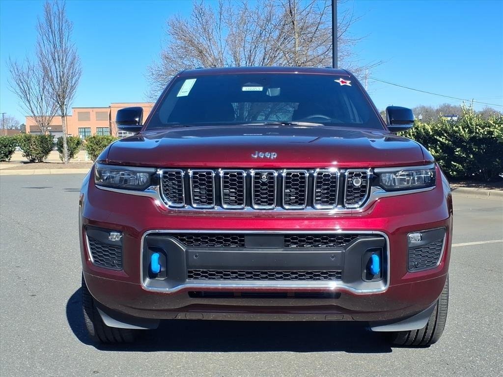 New 2024 Velvet Red Pearl-Coat Exterior Paint Jeep Overland image 41