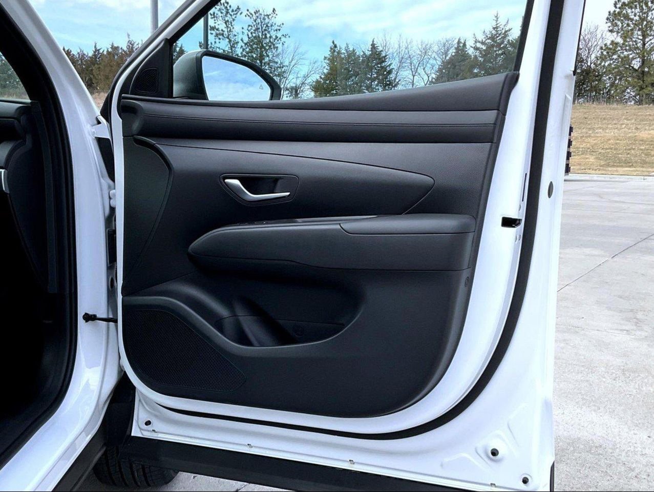 New 2026 White Hyundai SEL image 17
