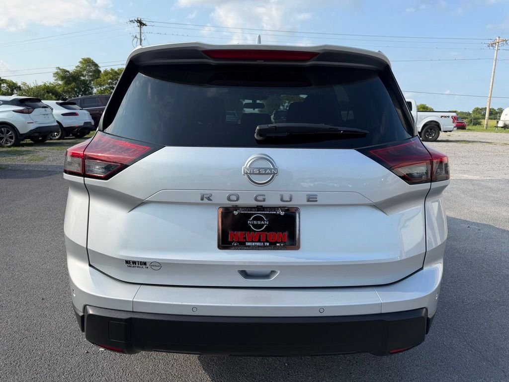 Used 2025 Silver Nissan SV image 32