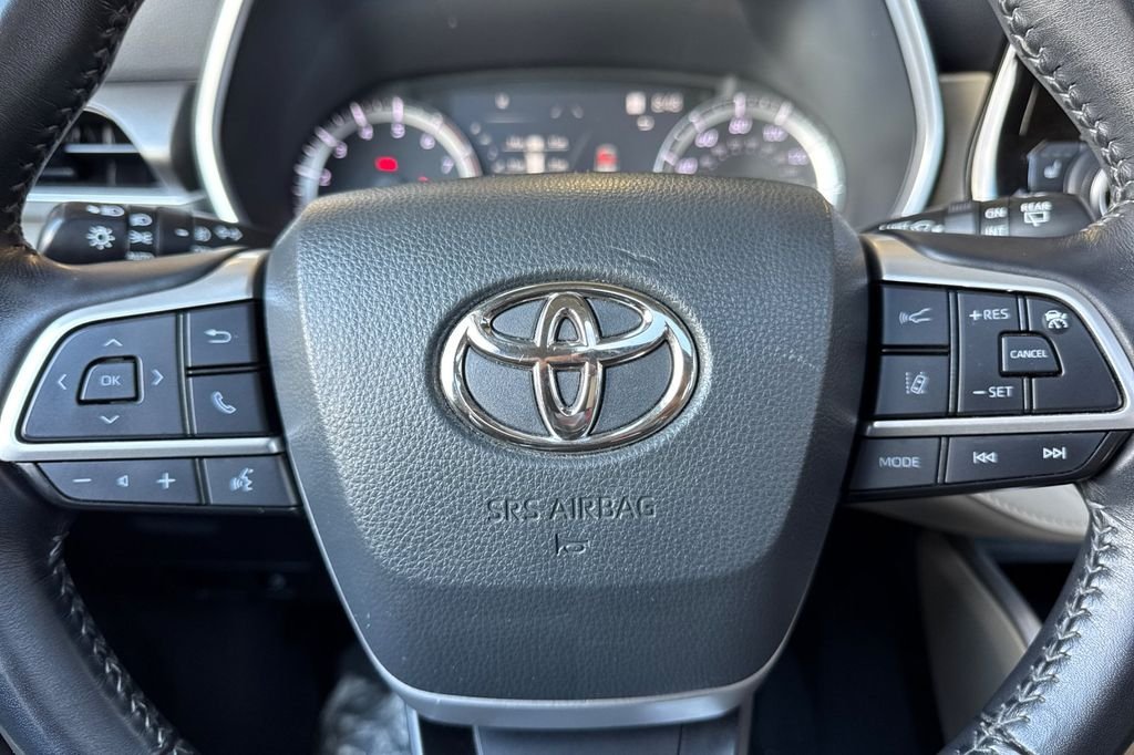 Used 2023 Black Toyota XLE image 29