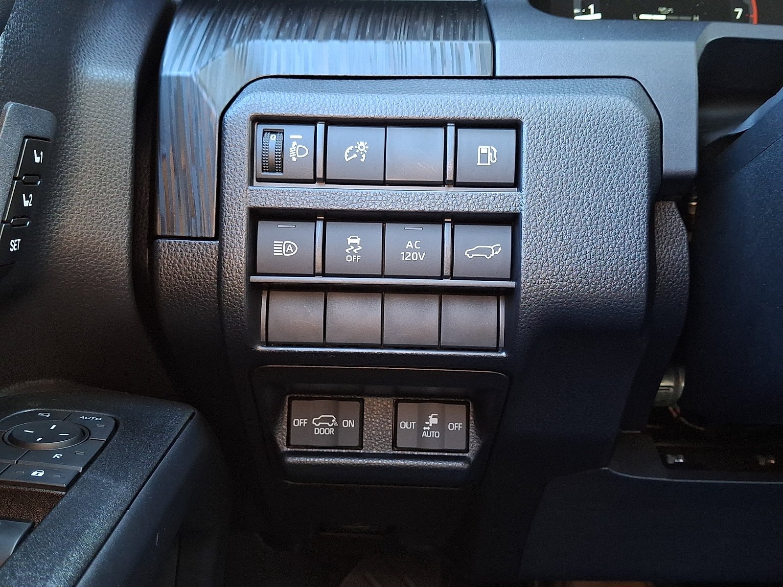 Certified Used 2025 HERITAGE BLUE Toyota Hybrid Platinum image 28
