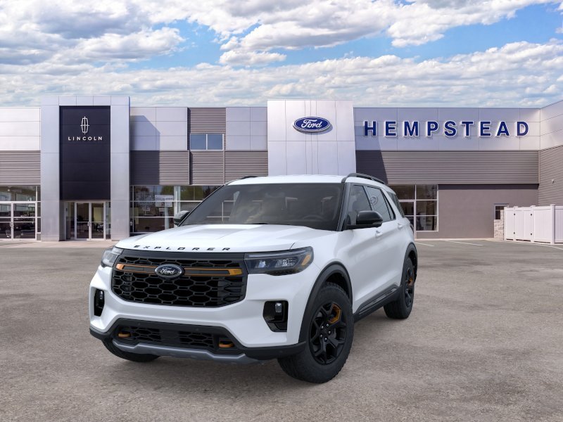 New 2026 Star White Metallic Tri-Coat Ford Tremor® image 2