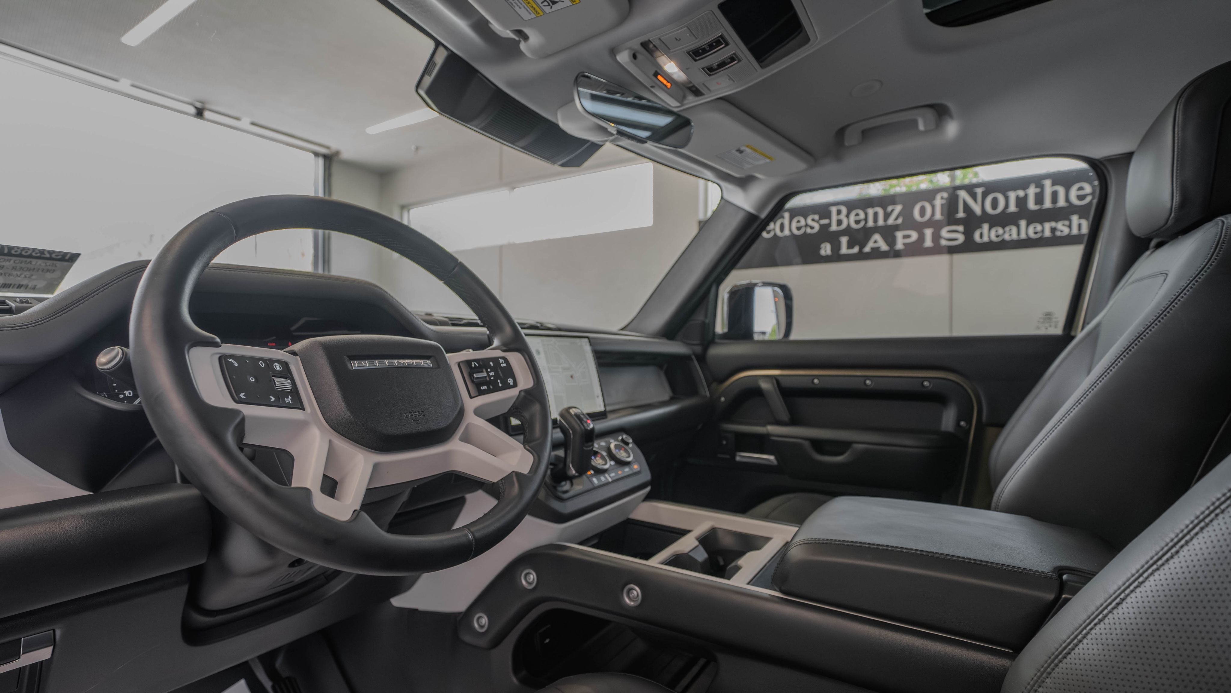 Used 2025 Gondwana Stone Metallic Land Rover S image 6