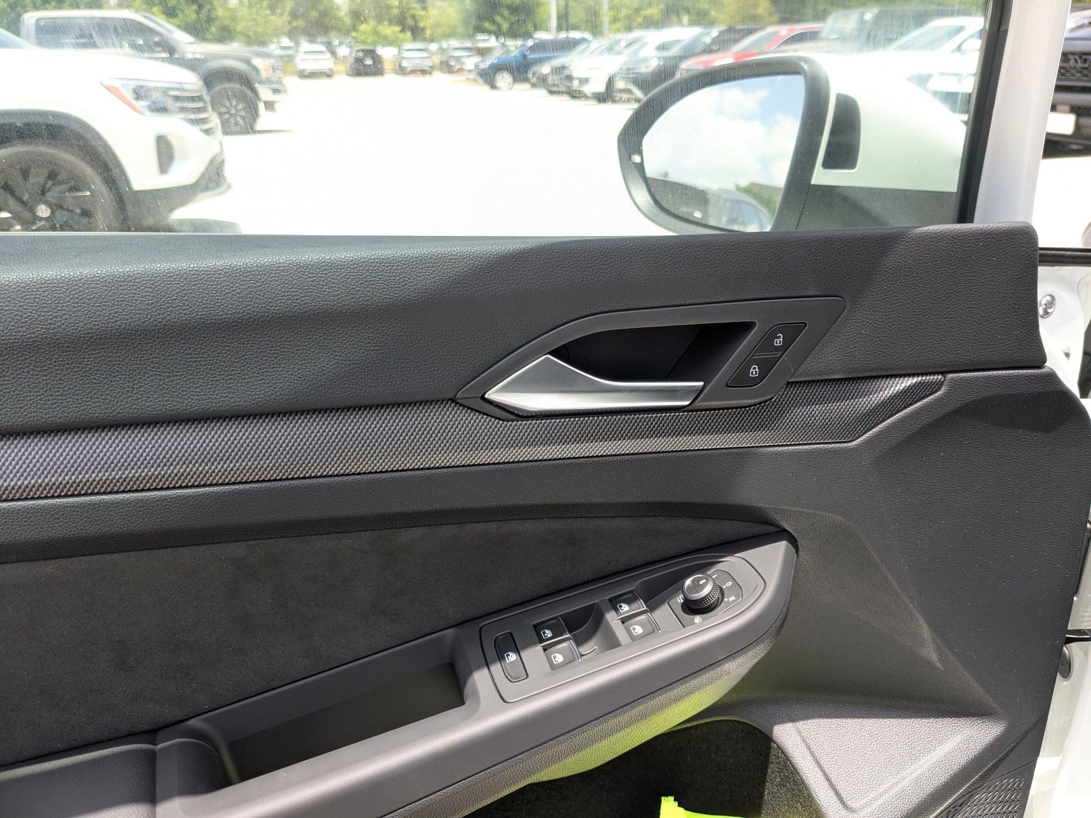 New 2026 OPAL WHITE Volkswagen S image 7