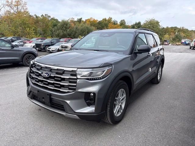 New 2027 Carbonized Gray Metallic Ford Active image 3