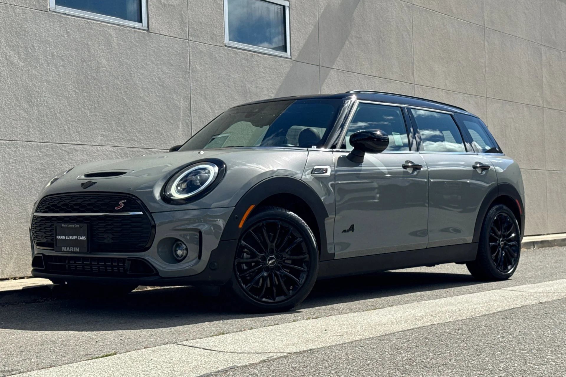 2023 MINI Clubman Cooper S ALL4's photo