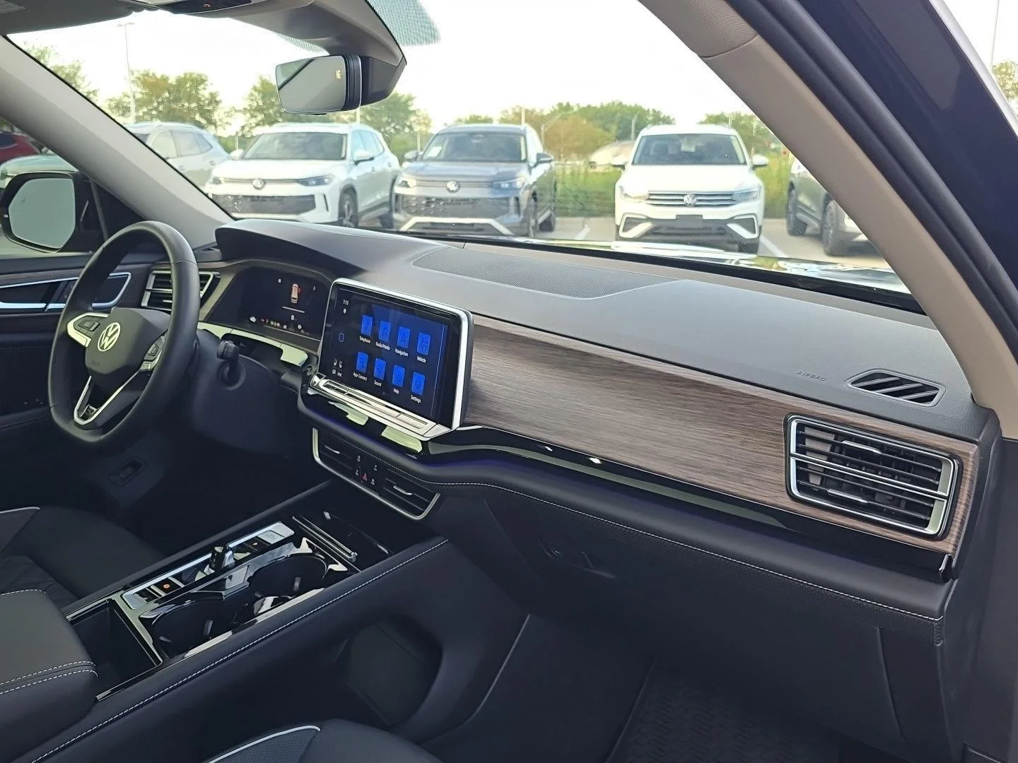 2026 Volkswagen Atlas SEL Premium R-Line - Photo 20