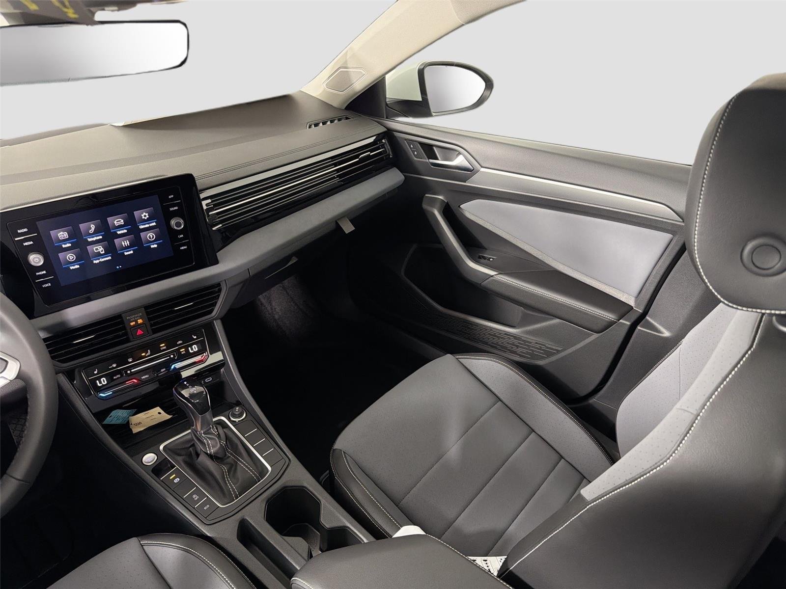 New 2026 Opal White Pearl Volkswagen SE image 22