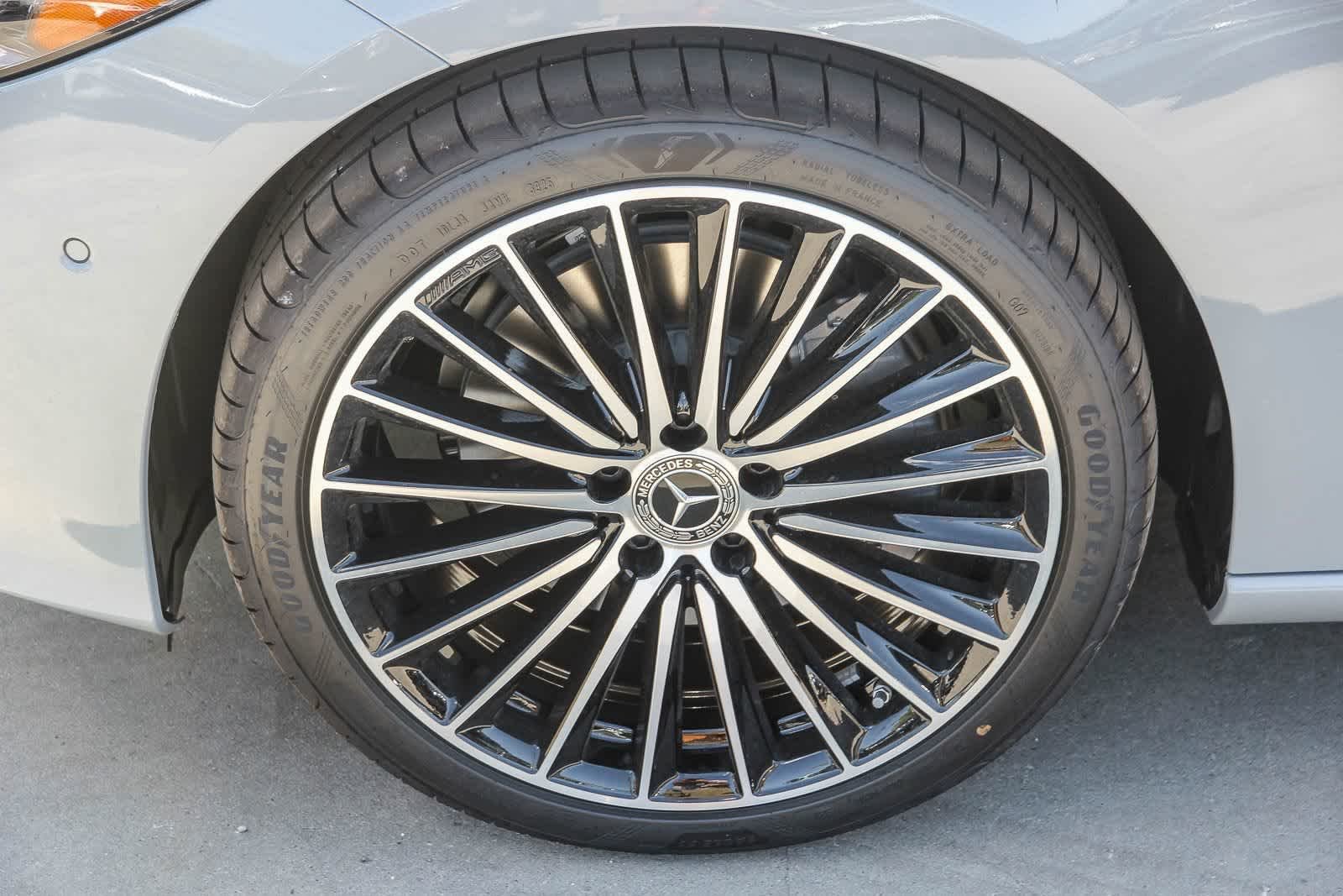 New 2026 MANUFAKTUR Alpine Grey Mercedes-Benz C 300 image 10