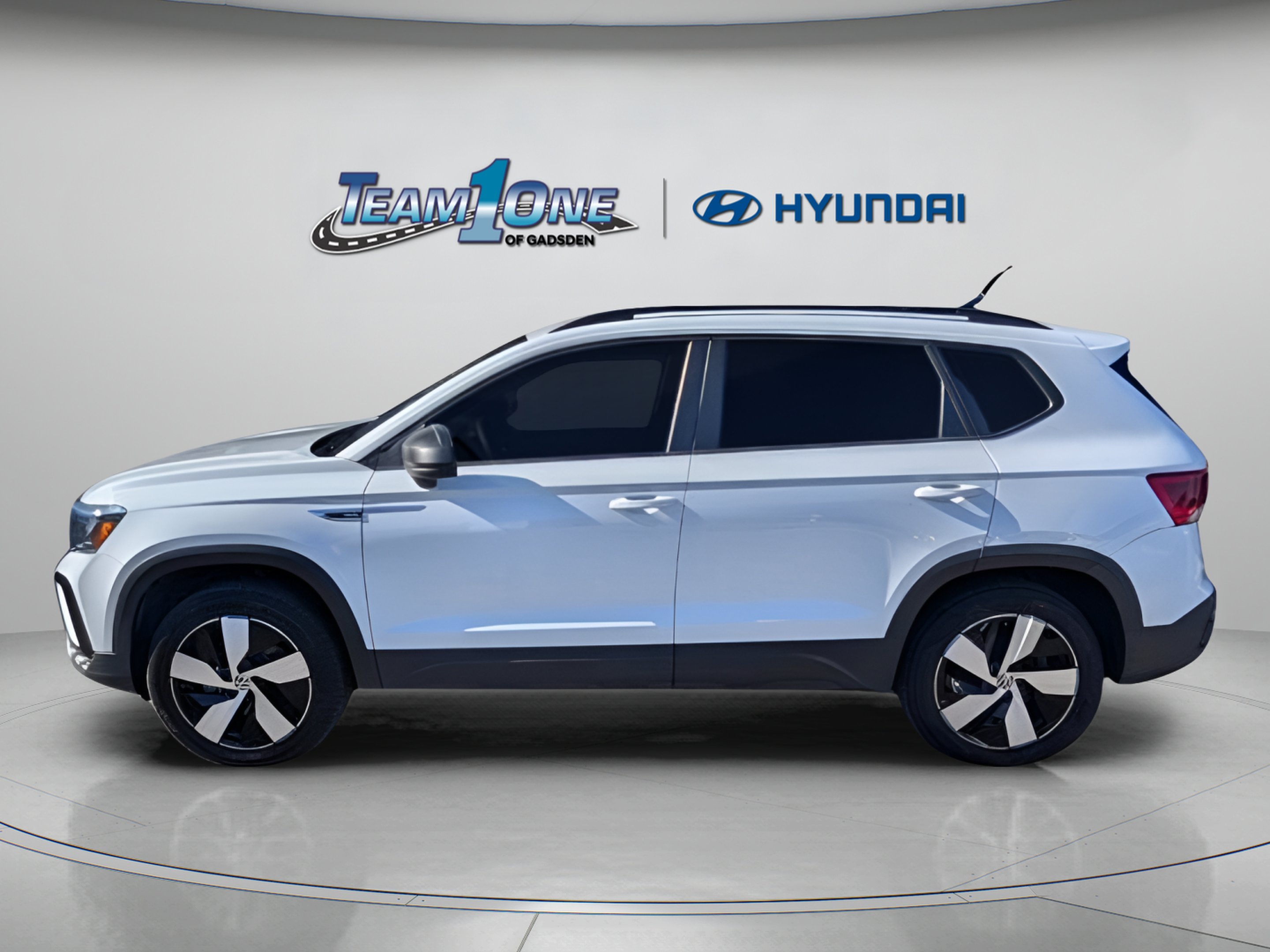Used 2024 Pure White Volkswagen S image 5