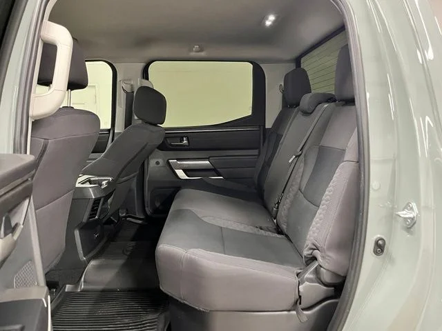Used 2024  Toyota SR5 image 19