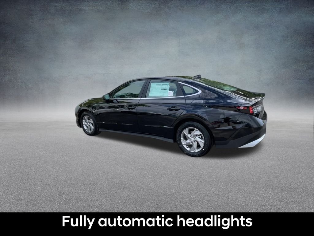 Certified Used 2026 Abyss Black Hyundai SE image 17