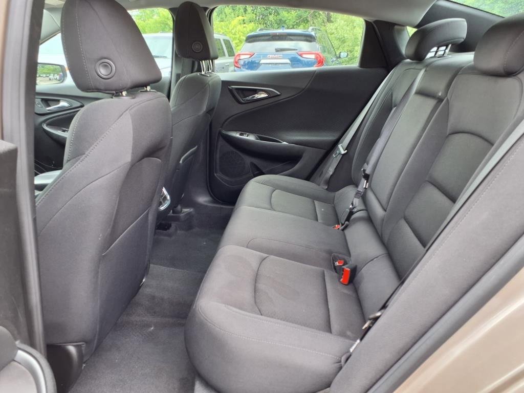 2023 Chevrolet Malibu 1LT photo 4