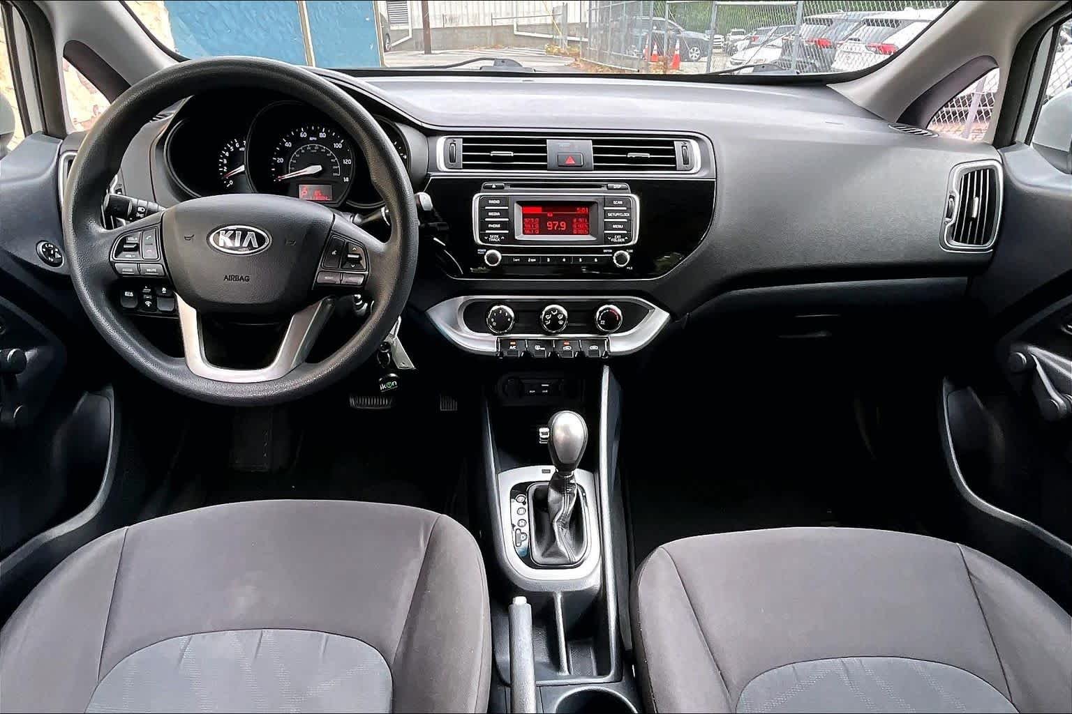 Used 2016 Bright Silver Metallic Kia LX image 15