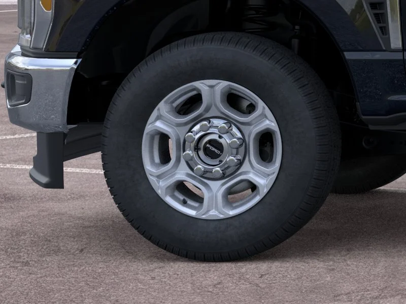 New 2026 Agate Black Metallic Ford XLT image 41