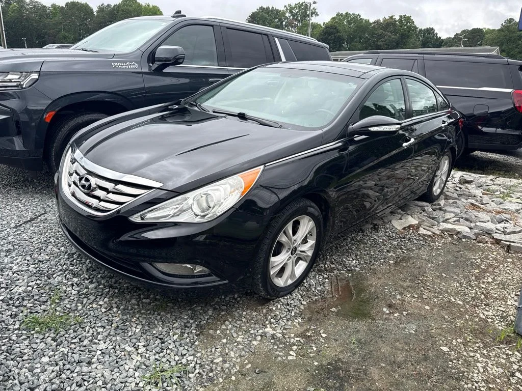 Used 2013 Black Hyundai Limited image 1