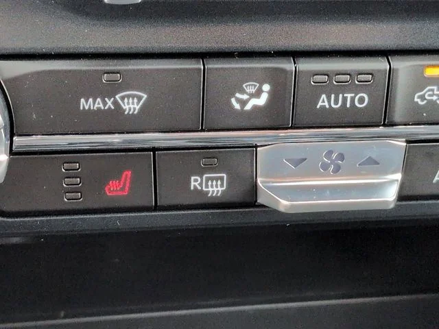 New 2026 Agate Black Metallic Ford XLT image 22