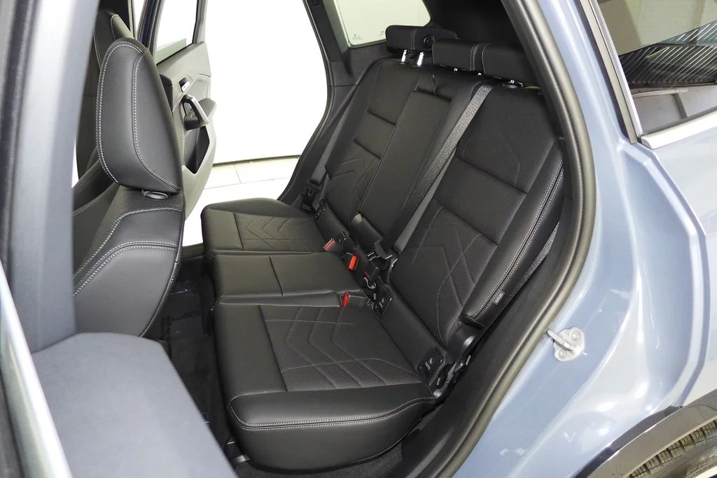 Used 2025  BMW xDrive28i image 20