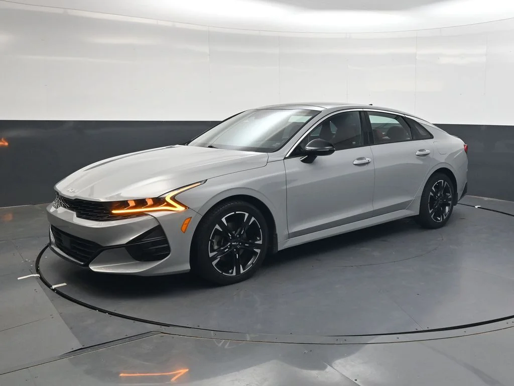 Used 2022 Gray Kia GT-Line image 8