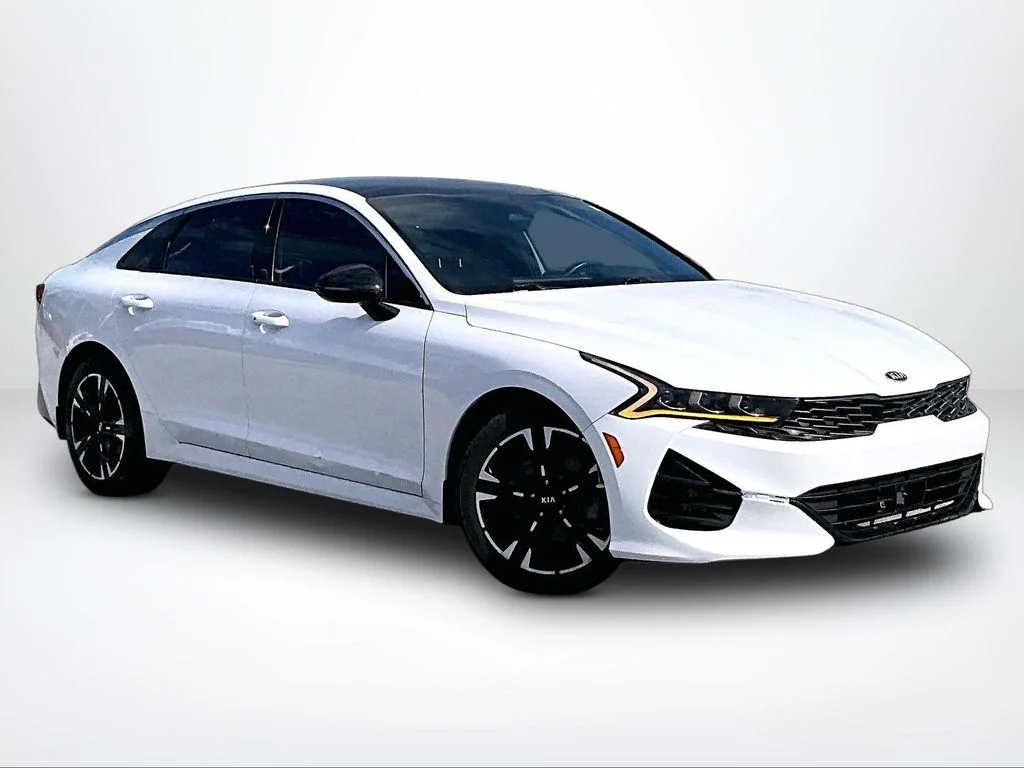 Used 2021 White Kia GT-Line image 13