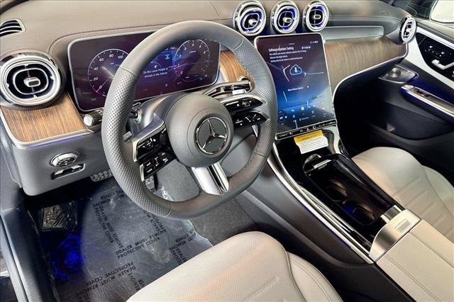 New 2026 Obsidian Black Metallic Mercedes-Benz GLC 300 image 39