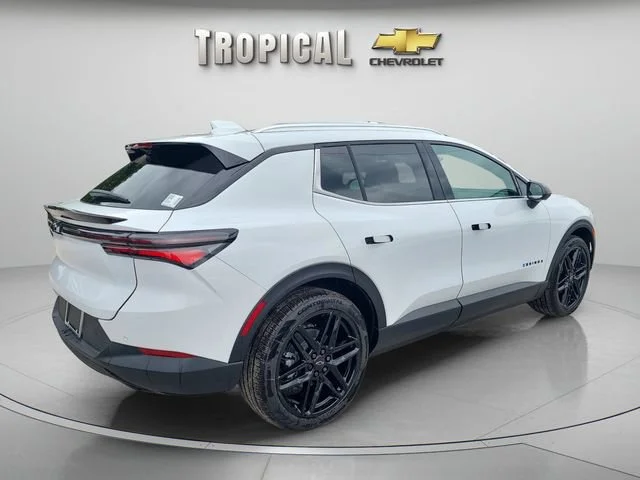 New 2026 Summit White Chevrolet LT image 5