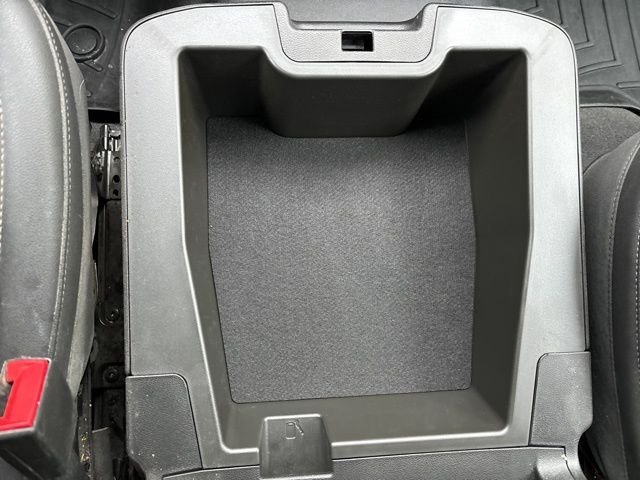 Used 2024 White GMC SLT image 29