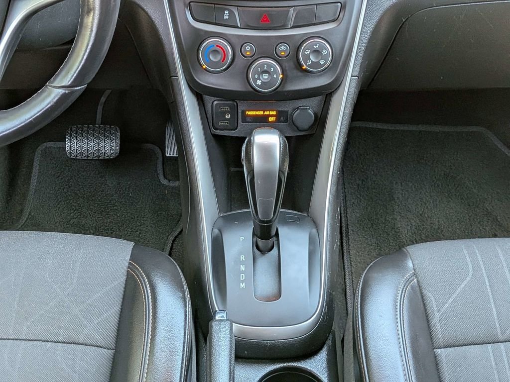 Used 2022 Black Chevrolet LT image 19