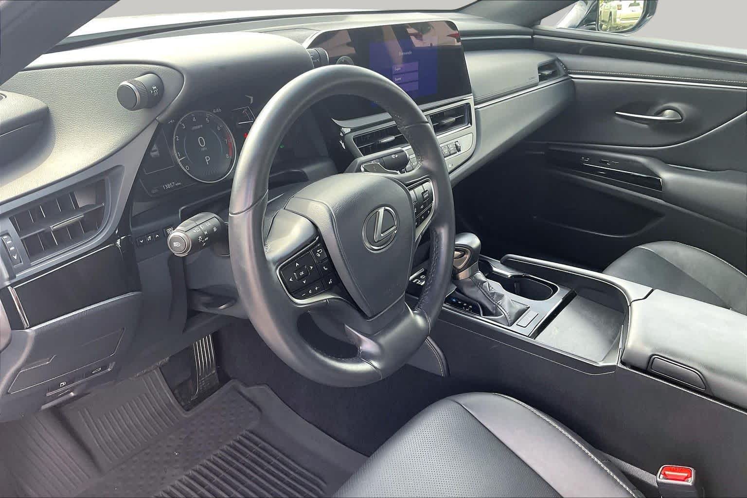 Used 2025 Eminent White Pearl Lexus  image 16