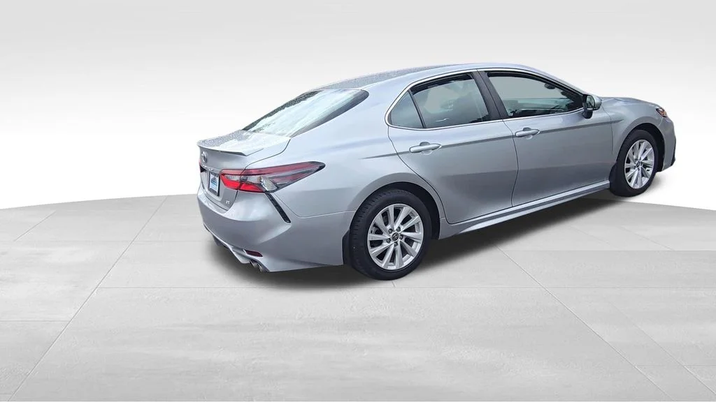 Used 2024  Toyota SE Nightshade image 8