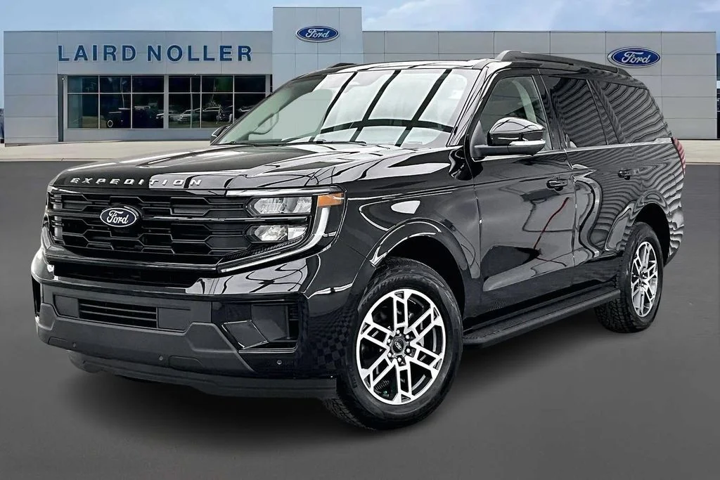 2025 Ford Expedition Active 4x4's photo
