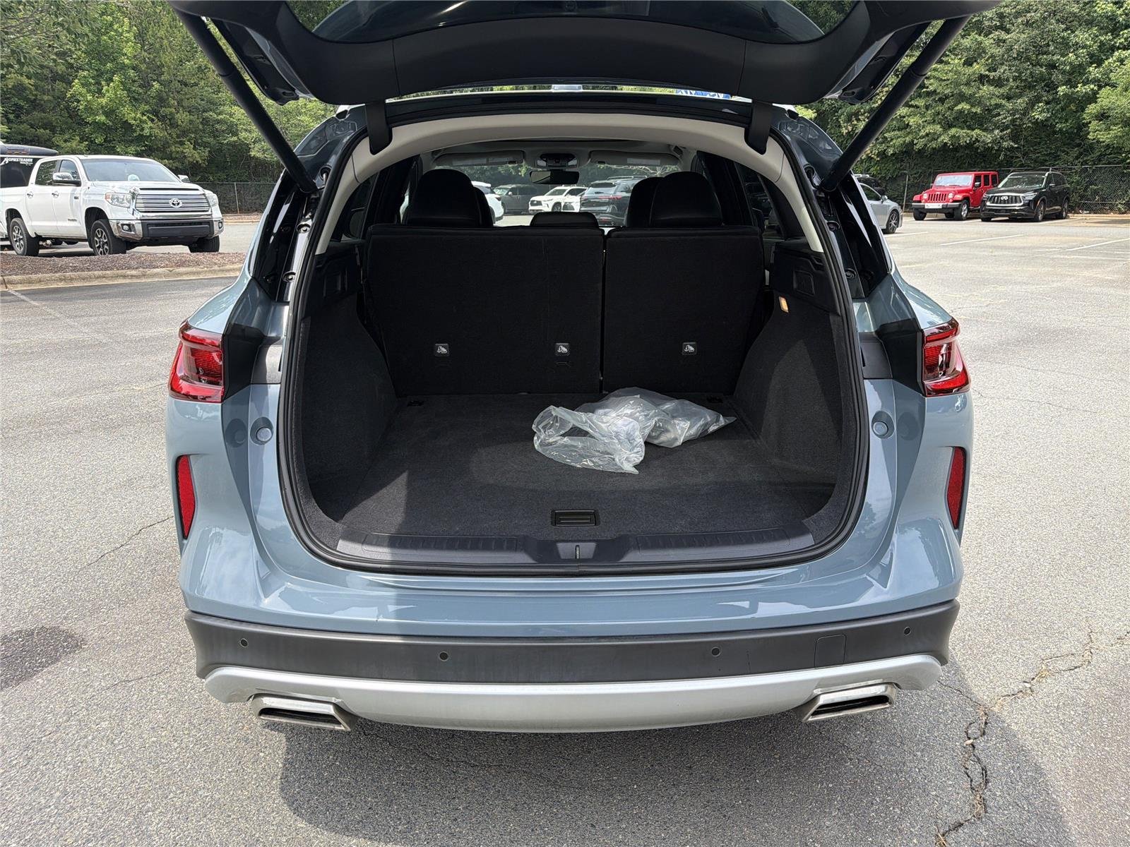 Certified Used 2024 Slate Gray INFINITI LUXE image 28