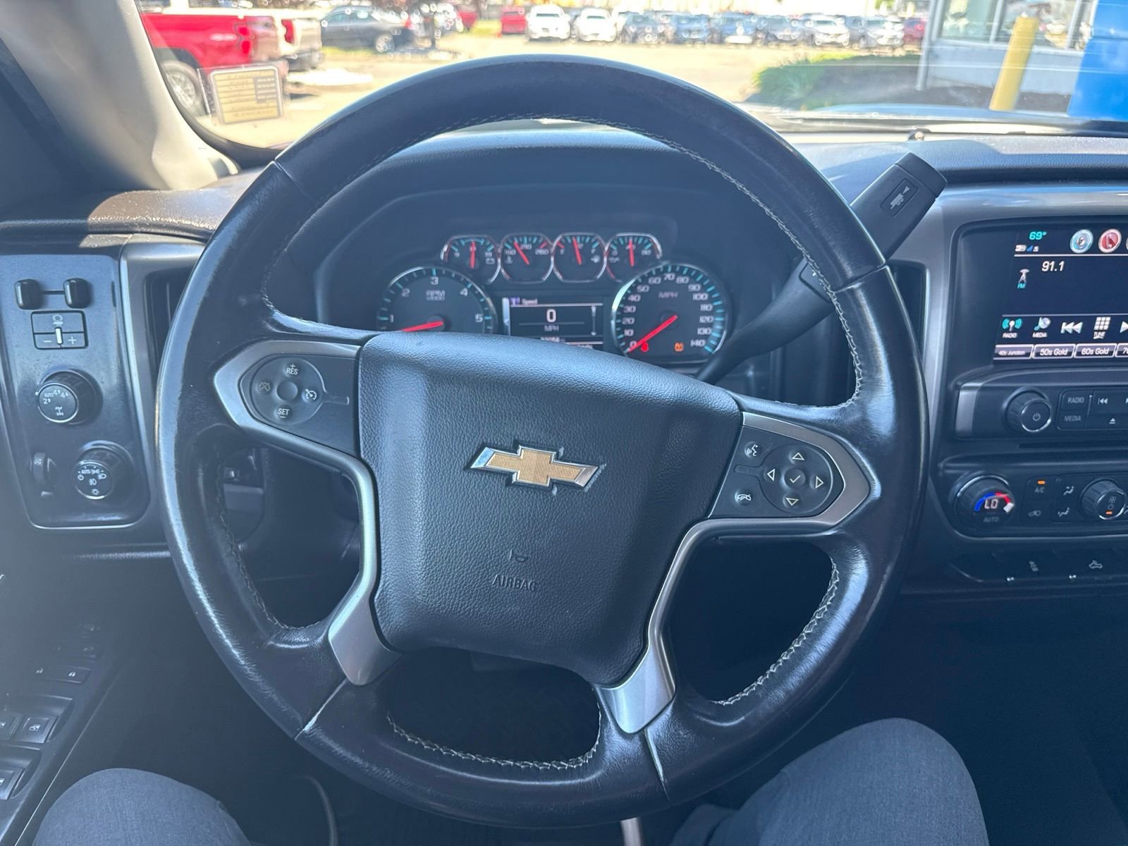 Used 2019 GRAPHITE METALLIC Chevrolet LT image 19