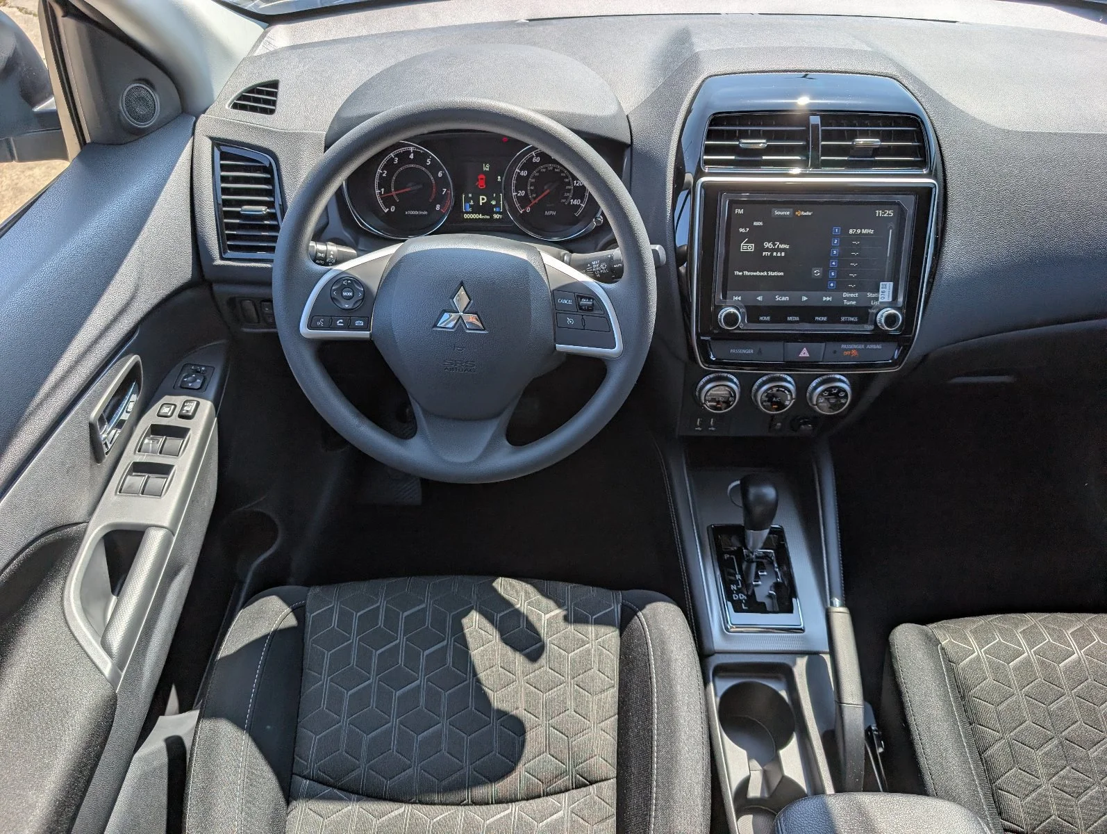 New 2027 Black Mitsubishi 2.0 ES 2WD image 28