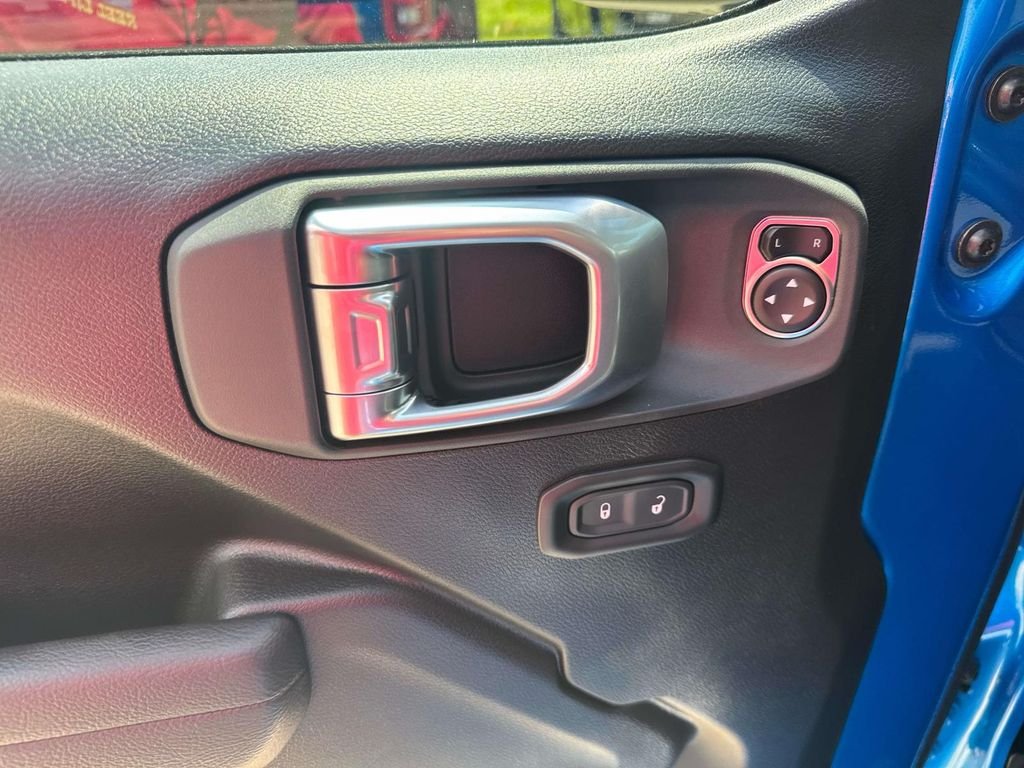 New 2027 Hydro Blue Pearlcoat Jeep Sport S image 38