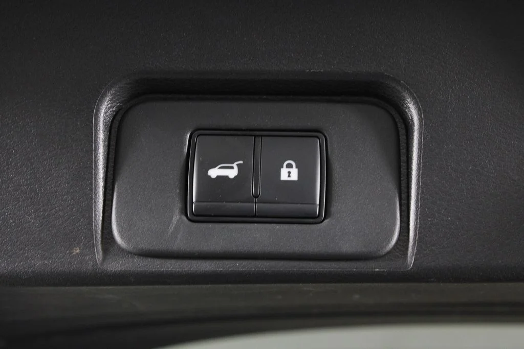 2025 Nissan Rogue SV - Photo 19